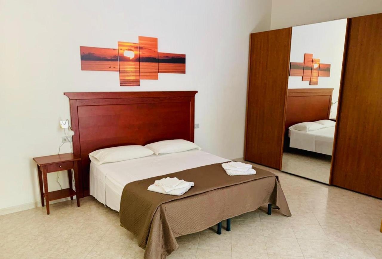 Viola Club Village & Camping Foce Varano Exterior foto