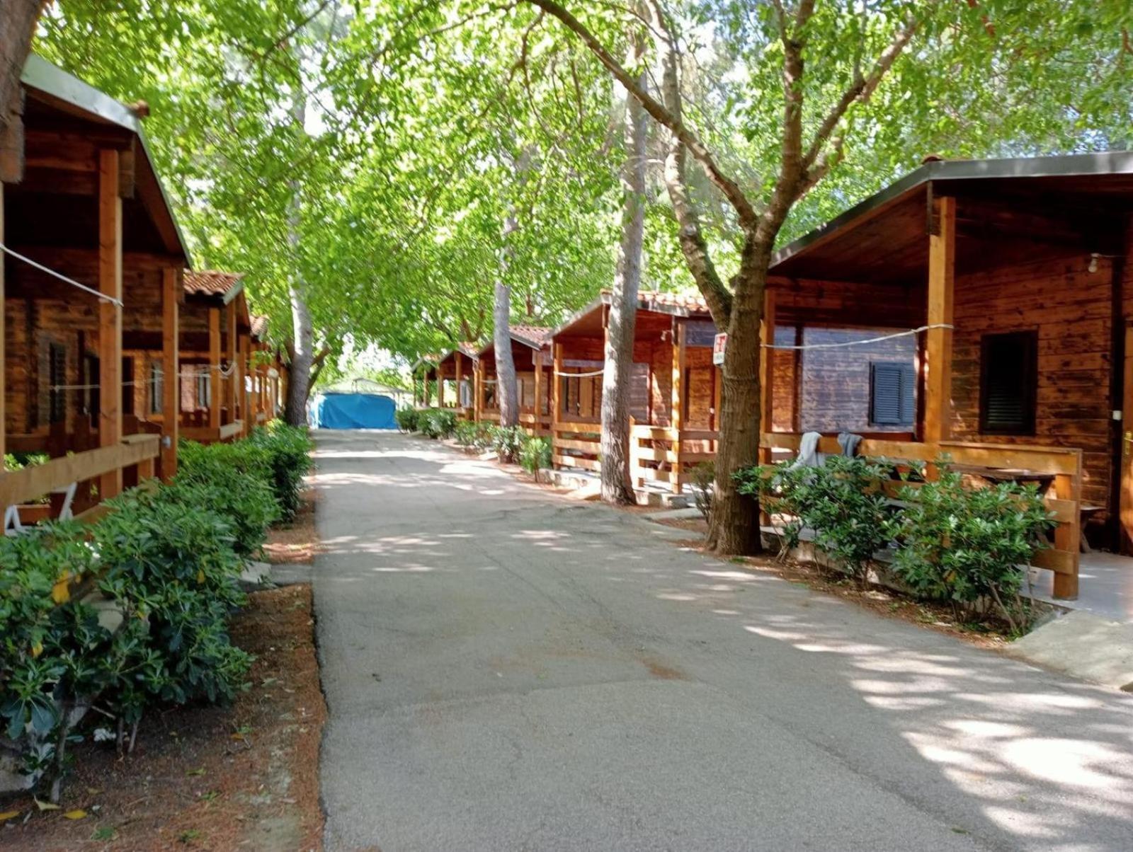 Viola Club Village & Camping Foce Varano Exterior foto