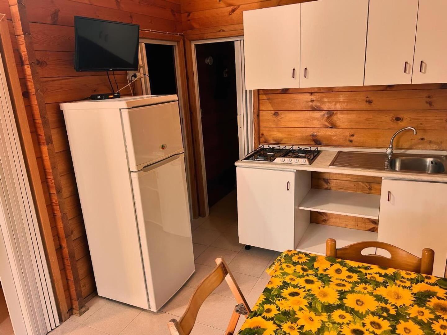 Viola Club Village & Camping Foce Varano Exterior foto