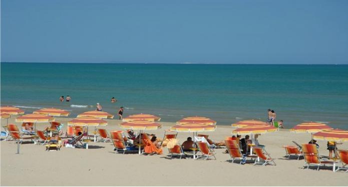 Viola Club Village & Camping Foce Varano Exterior foto